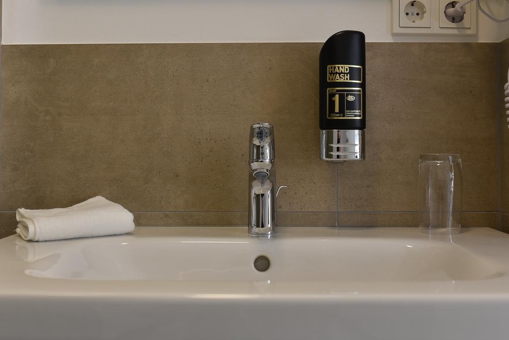 Nußloch Guesthouse Lichtenau חדר תמונה