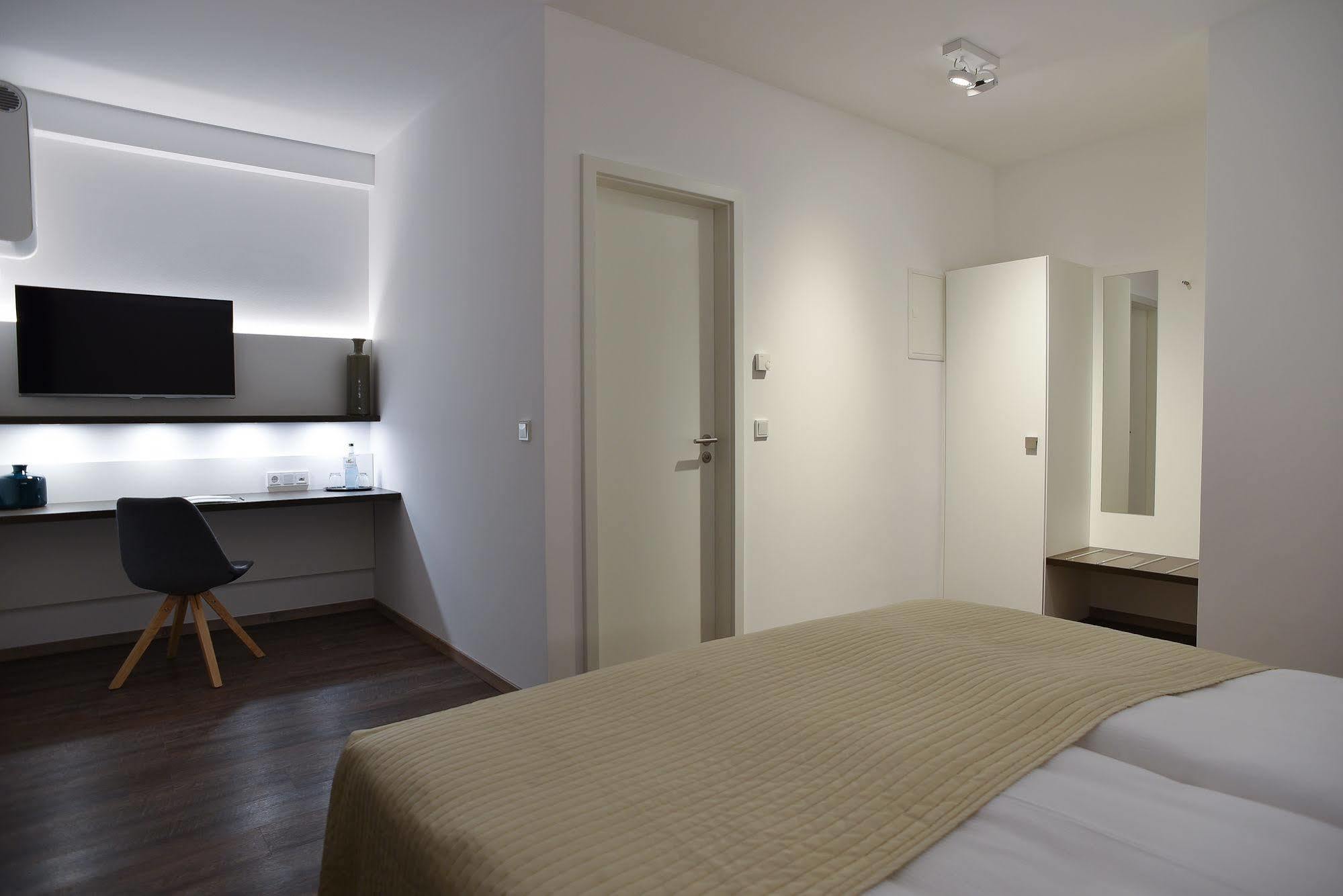Nußloch Guesthouse Lichtenau מראה חיצוני תמונה