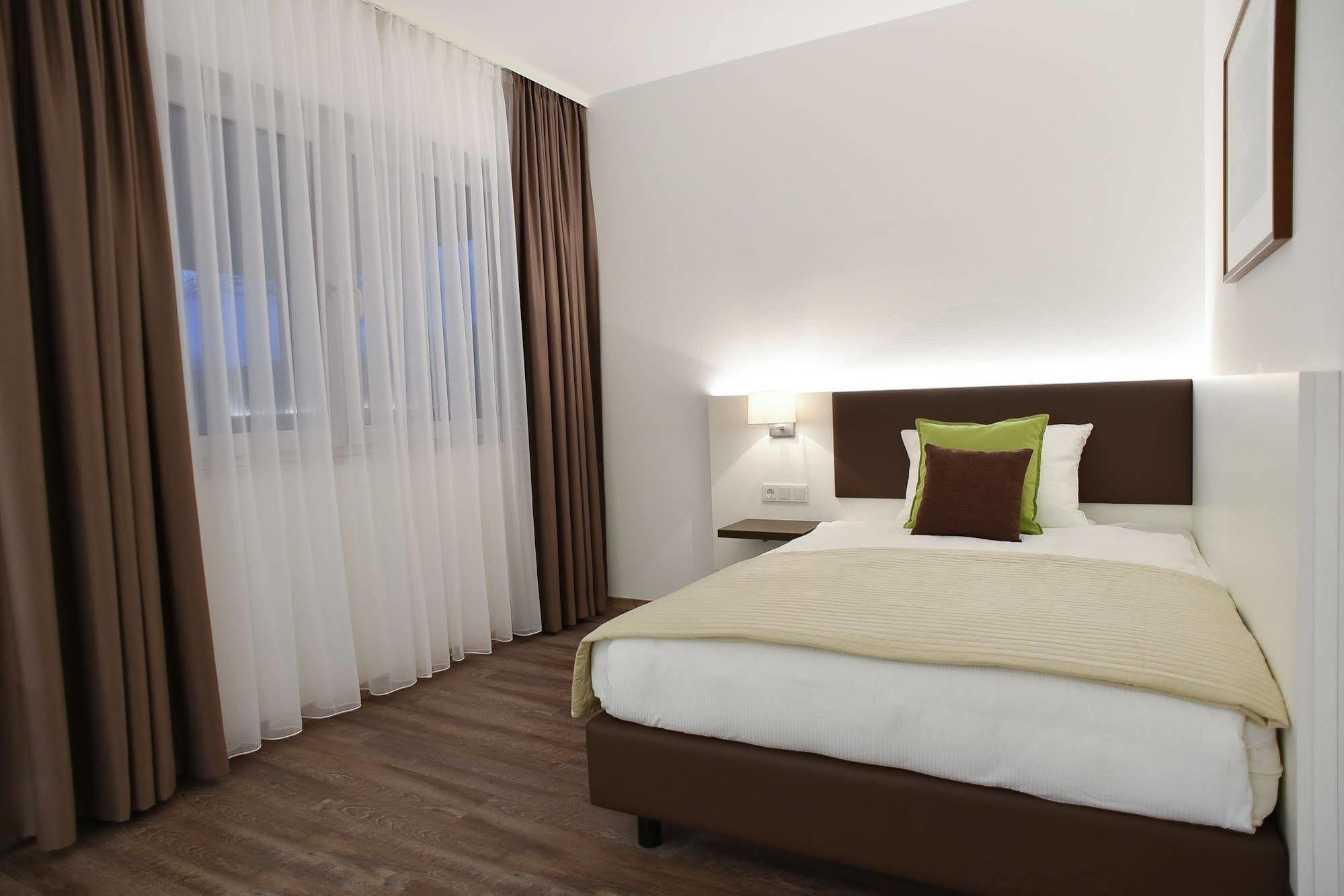 Nußloch Guesthouse Lichtenau מראה חיצוני תמונה